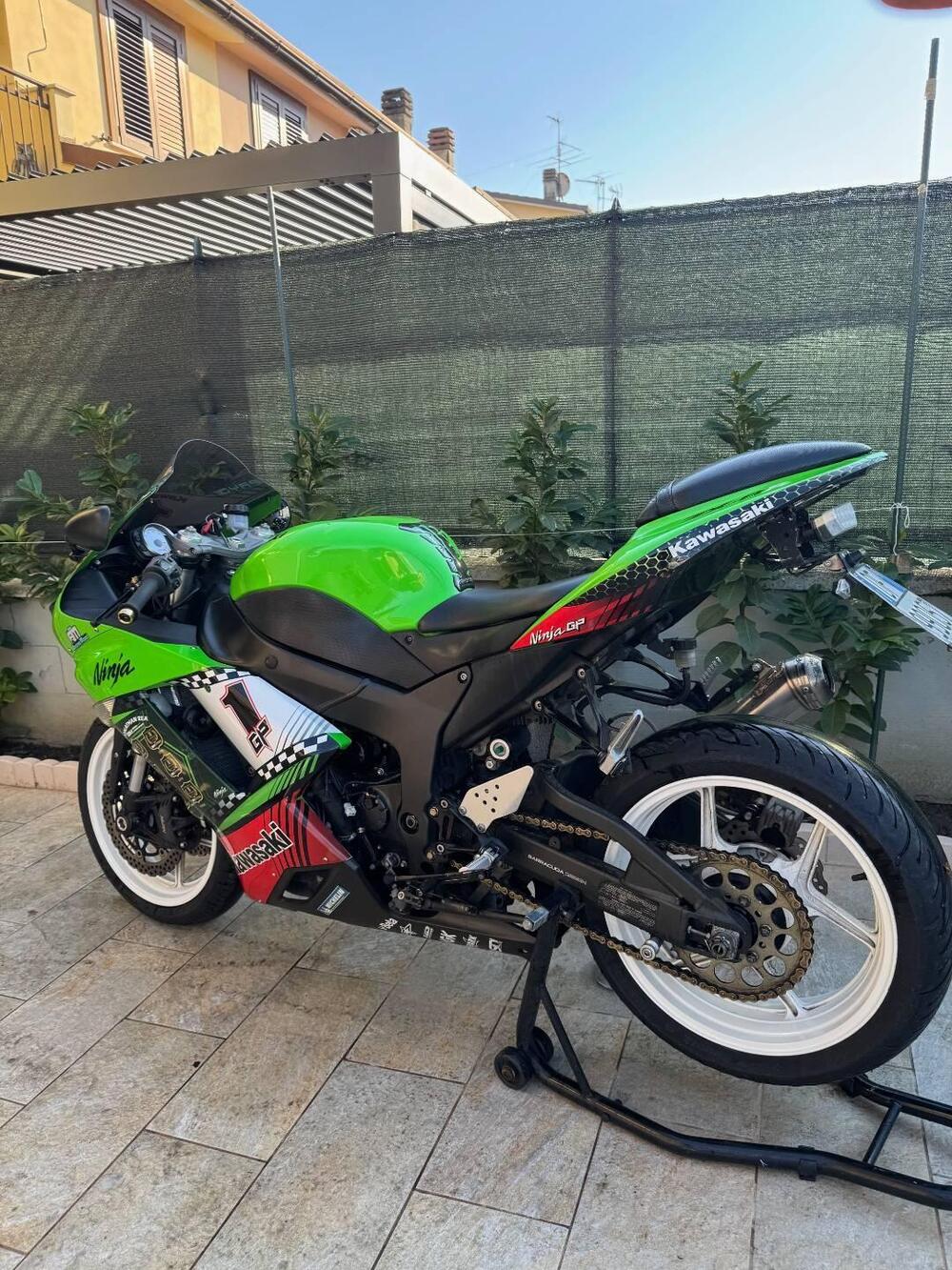 Kawasaki Ninja 600 ZX-6R (2007 - 08) (2)