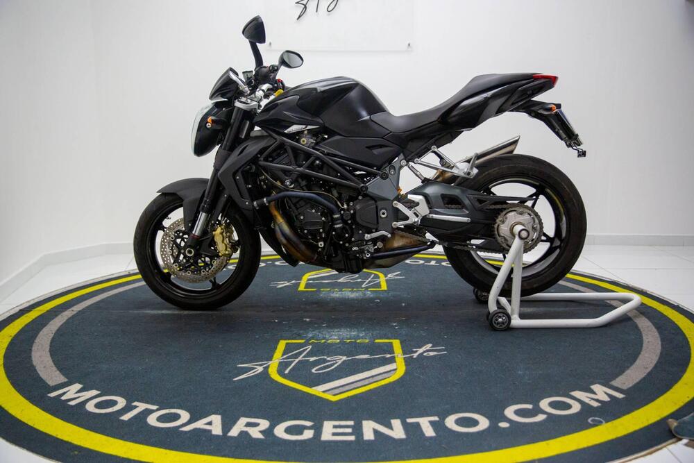 MV Agusta Brutale 920 (2011 - 12) (4)