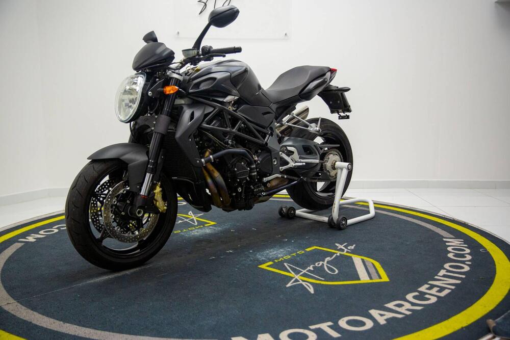 MV Agusta Brutale 920 (2011 - 12) (9)