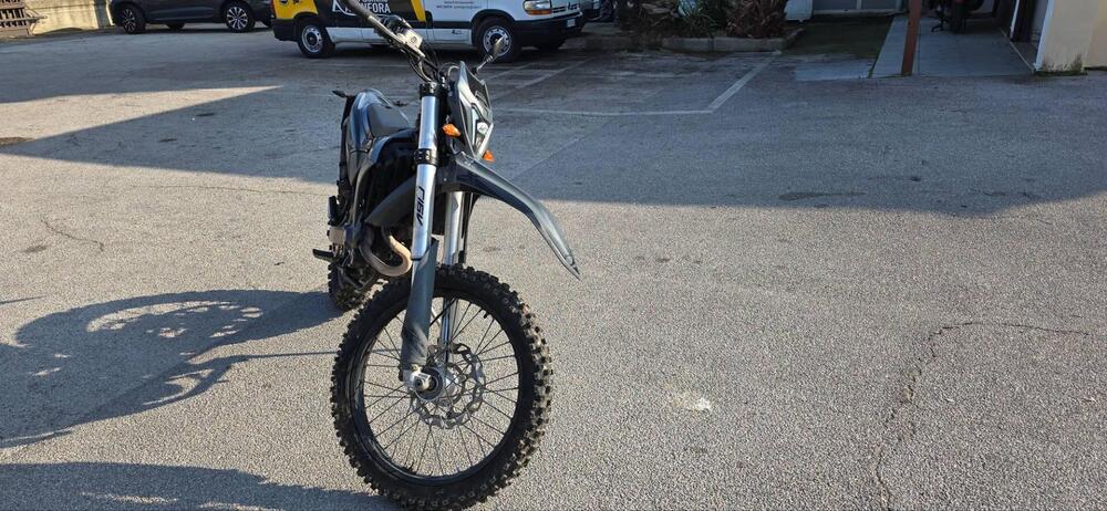 Betamotor RR 125 4T Enduro R (2024 - 25) (2)