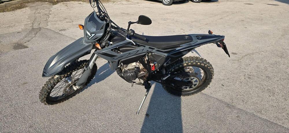 Betamotor RR 125 4T Enduro R (2024 - 25) (4)