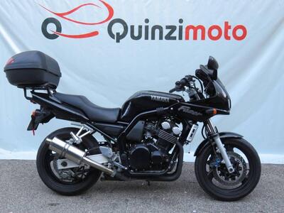 Yamaha FZS 600 Fazer (1998 - 01) usata
