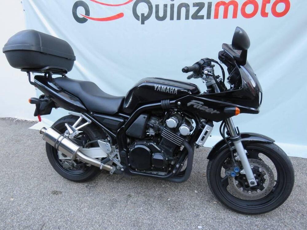 Yamaha FZS 600 Fazer (1998 - 01) (2)