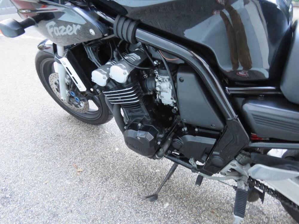 Yamaha FZS 600 Fazer (1998 - 01) (12)