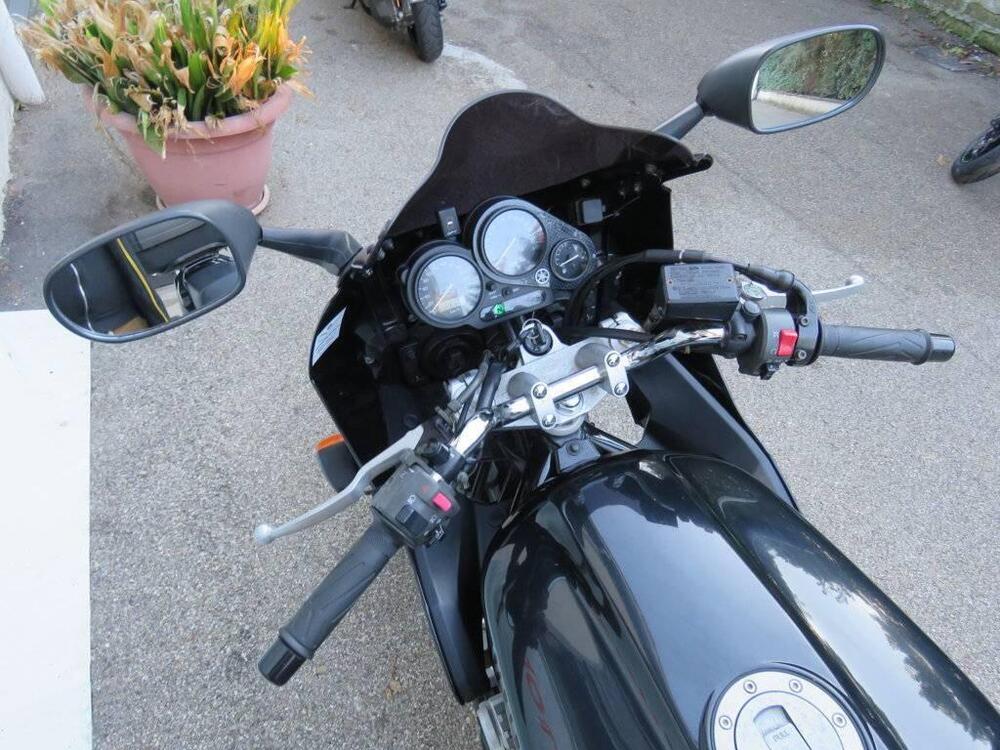 Yamaha FZS 600 Fazer (1998 - 01) (13)