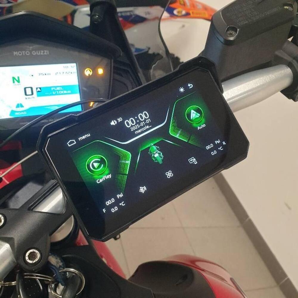 Moto Guzzi V85 TT (2021 - 23) (5)