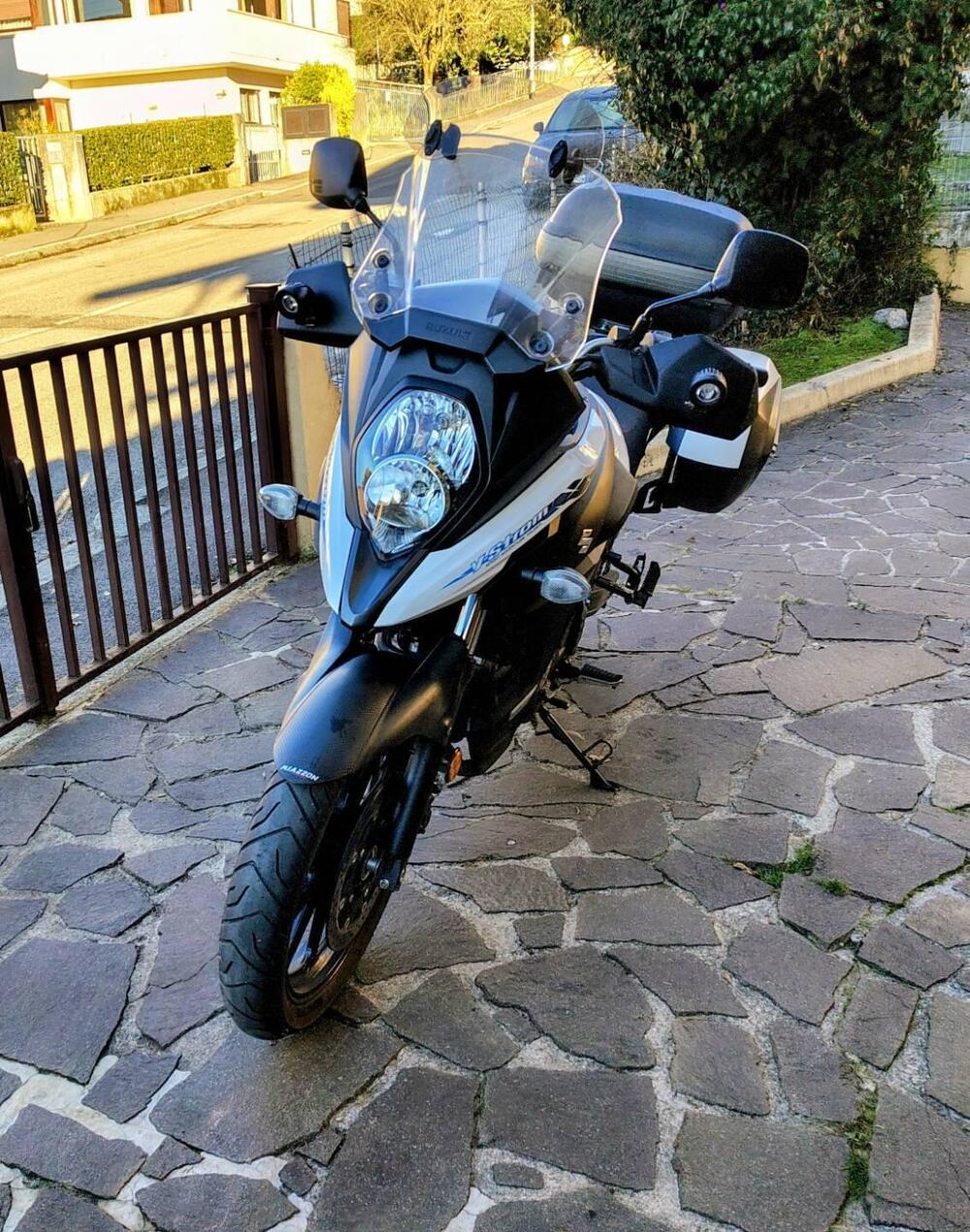 Suzuki V-Strom 650 (2021 - 25) (3)
