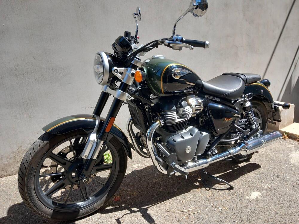 Royal Enfield Super Meteor 650 (2023 - 25) (4)