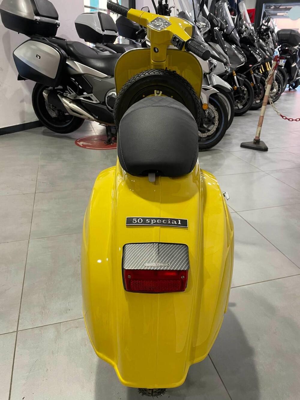 Vespa 50 special (13)