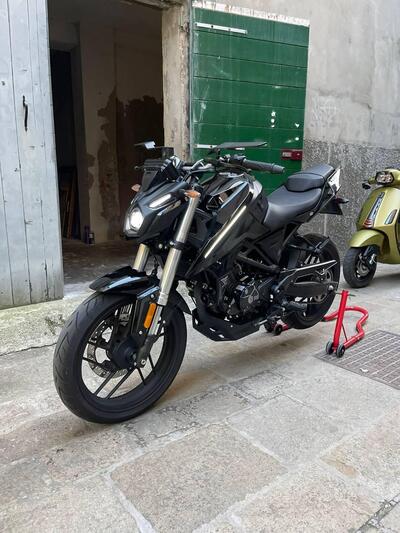 Voge Brivido 125R (2023 - 25) usata