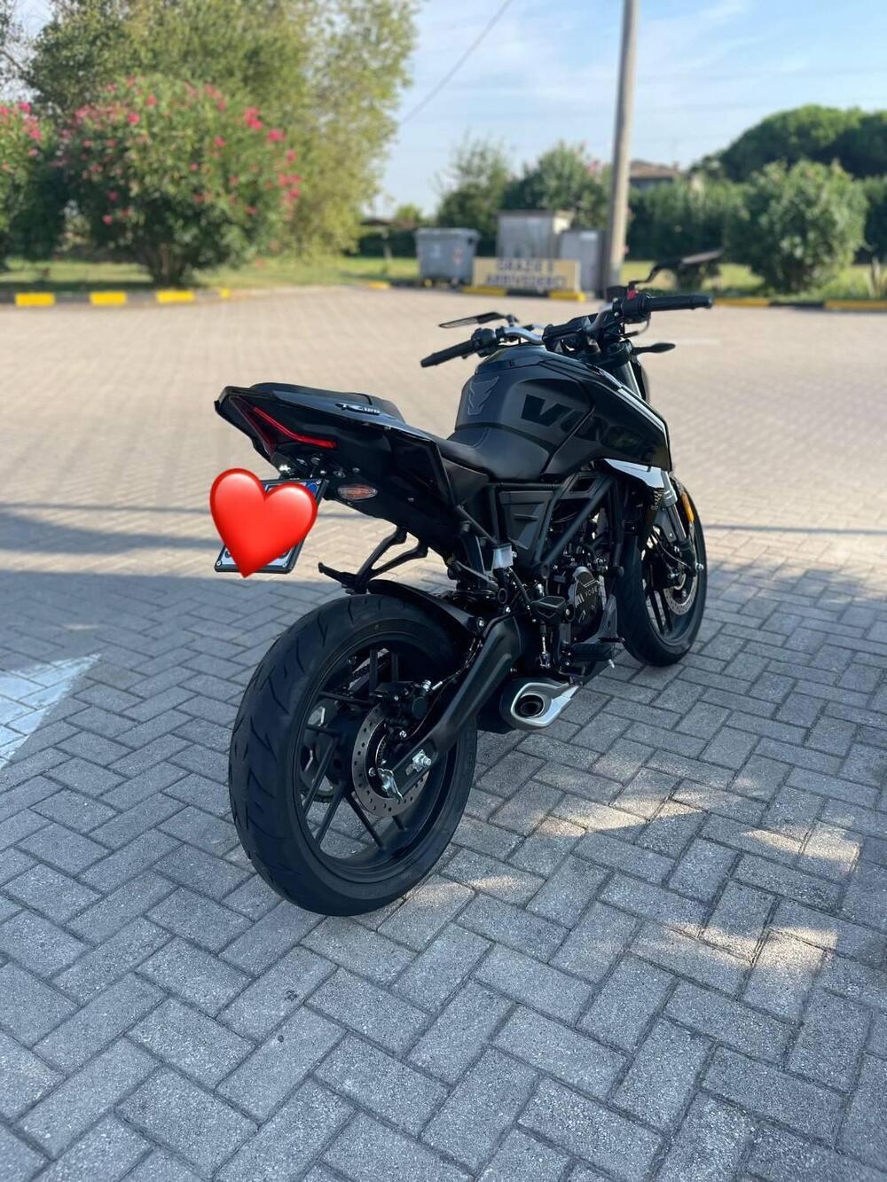 Voge Brivido 125R (2023 - 26) (2)