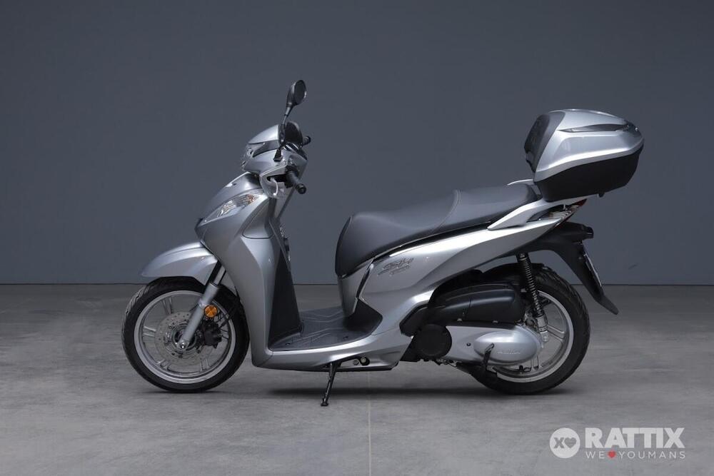 Honda SH 300 i ABS (2016 - 20) (2)