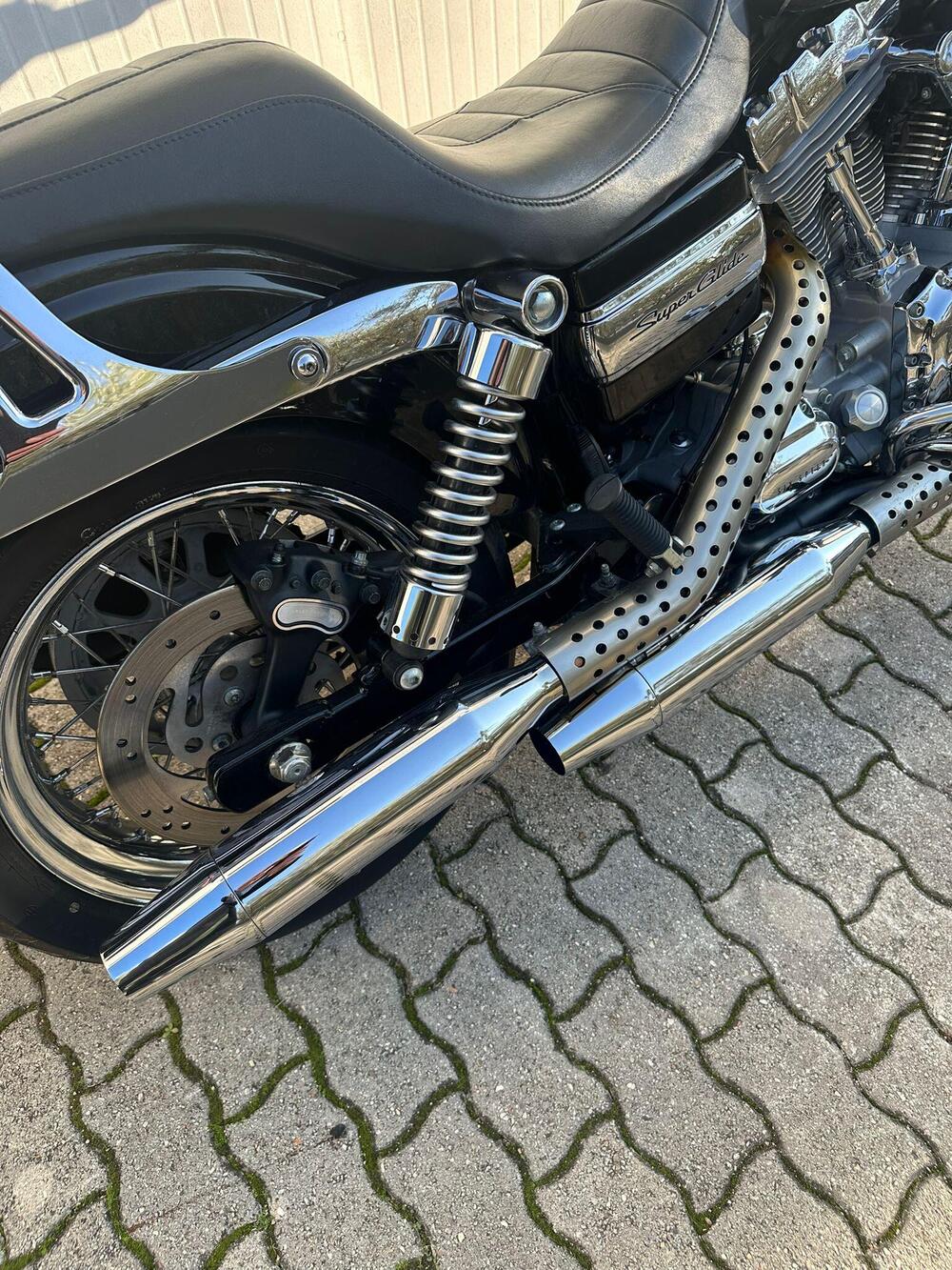 Harley-Davidson 1584 Super Glide Custom (2007) - FXDC (13)