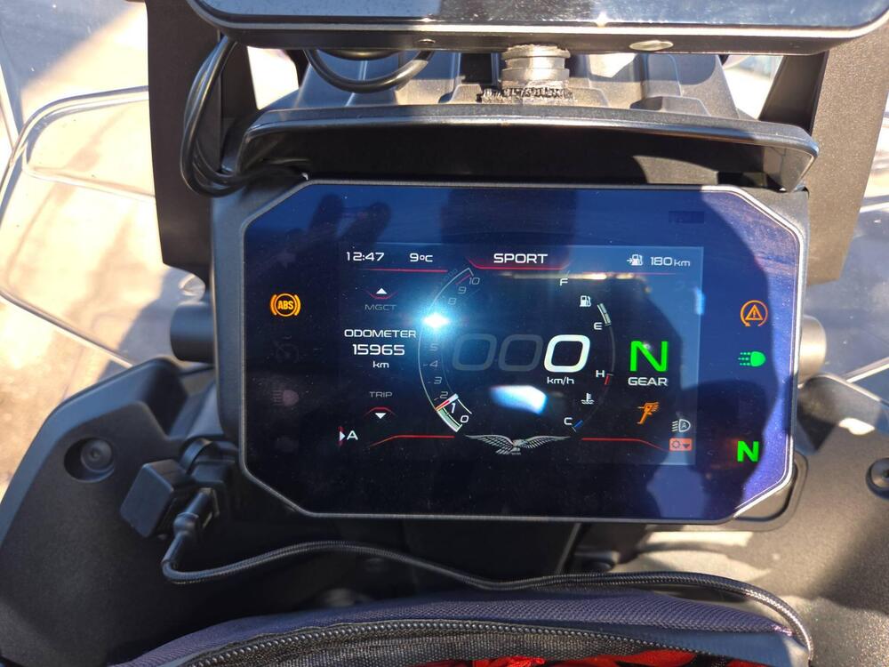 Moto Guzzi Stelvio (2024 - 25) (5)