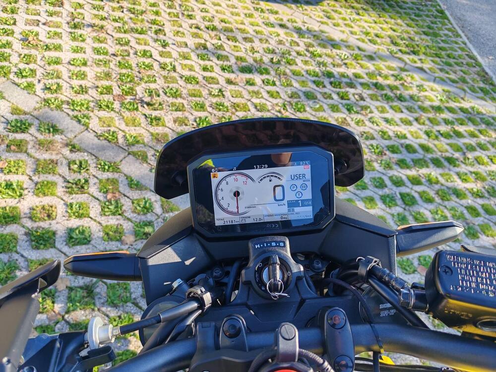 Honda CB 750 Hornet (2023 - 24) (6)