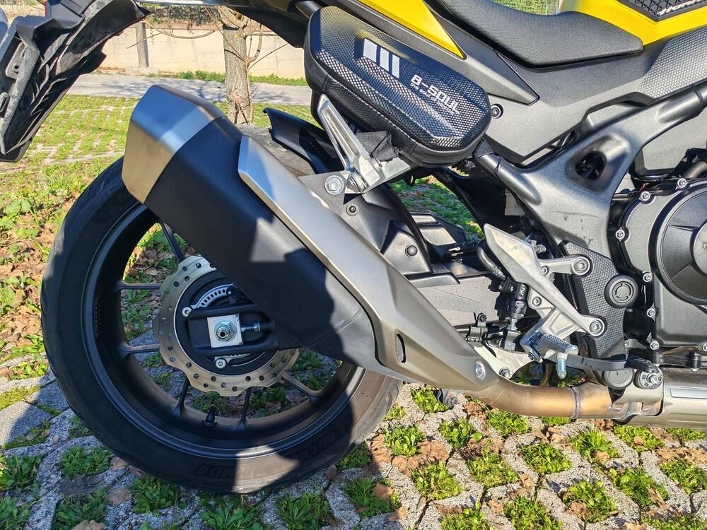 Honda CB 750 Hornet (2023 - 24) (8)