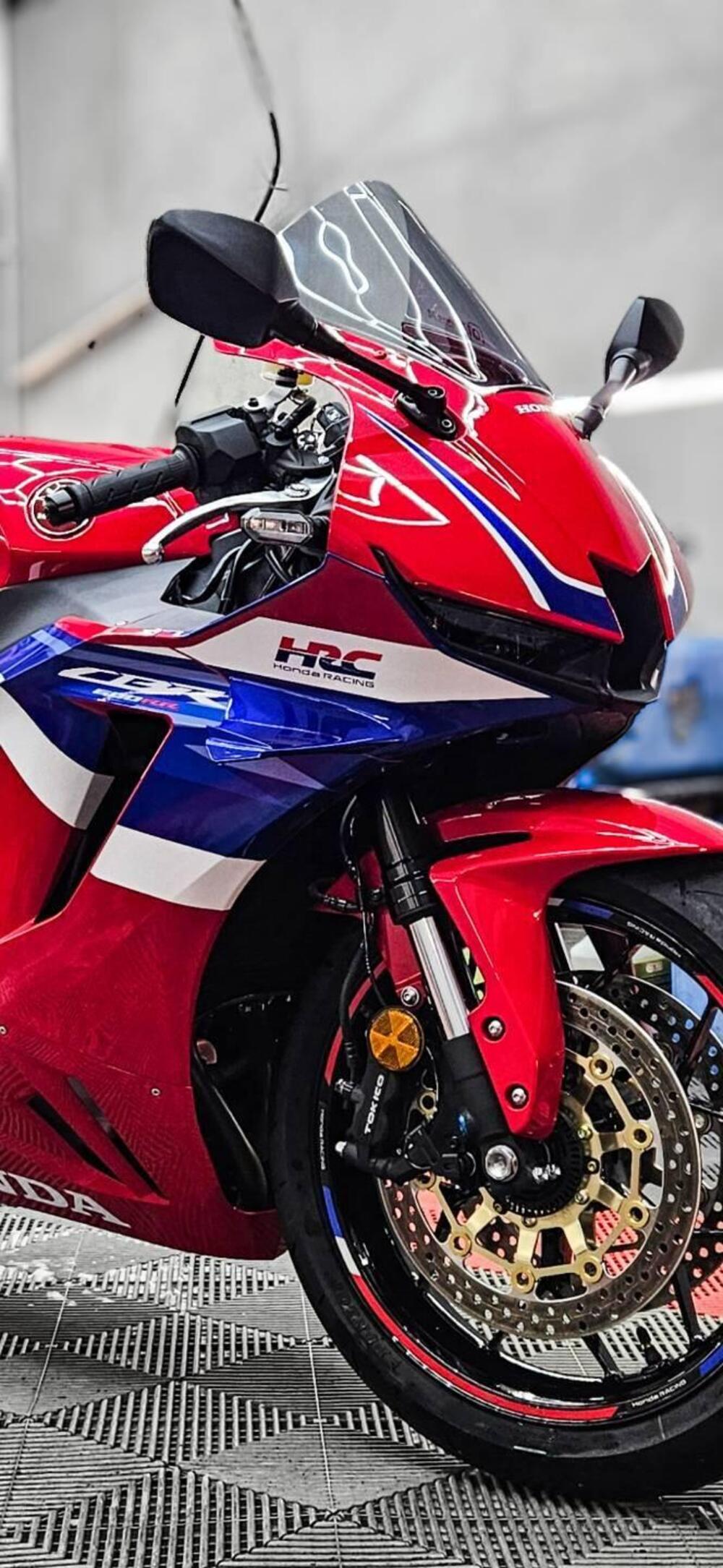 Honda CBR 600 RR (2024 - 25) (3)