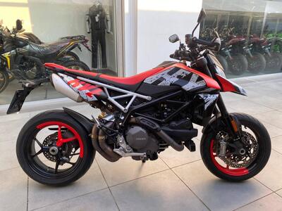 Ducati Hypermotard 950 RVE (2022 - 25) usata