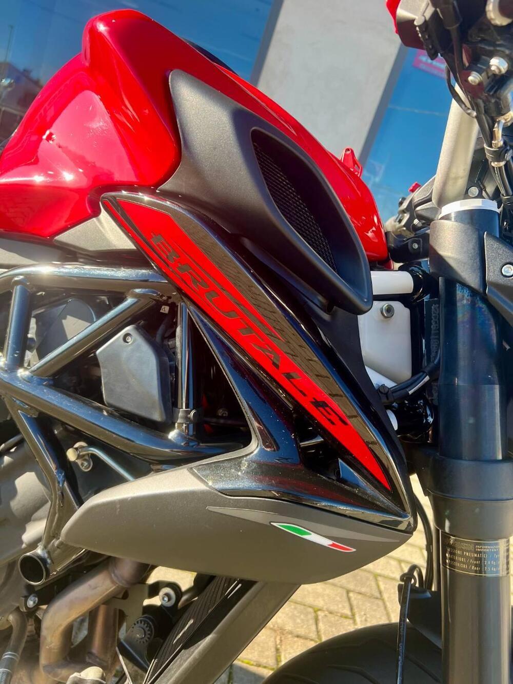 MV Agusta Brutale 800 (2020) (7)