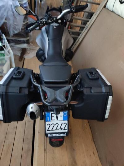 Moto Guzzi V85 TT (2019 - 20) usata