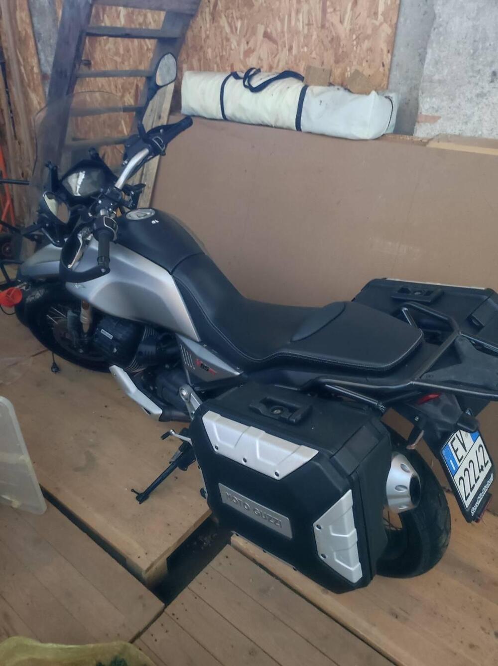 Moto Guzzi V85 TT (2019 - 20) (2)