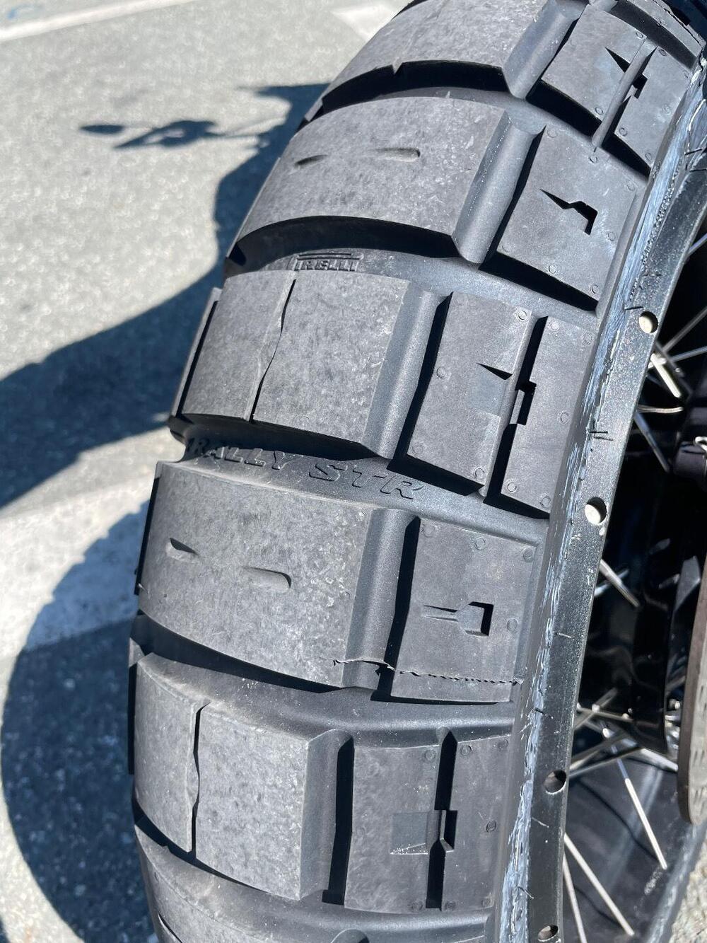 Ducati DesertX (2022 - 25) (4)