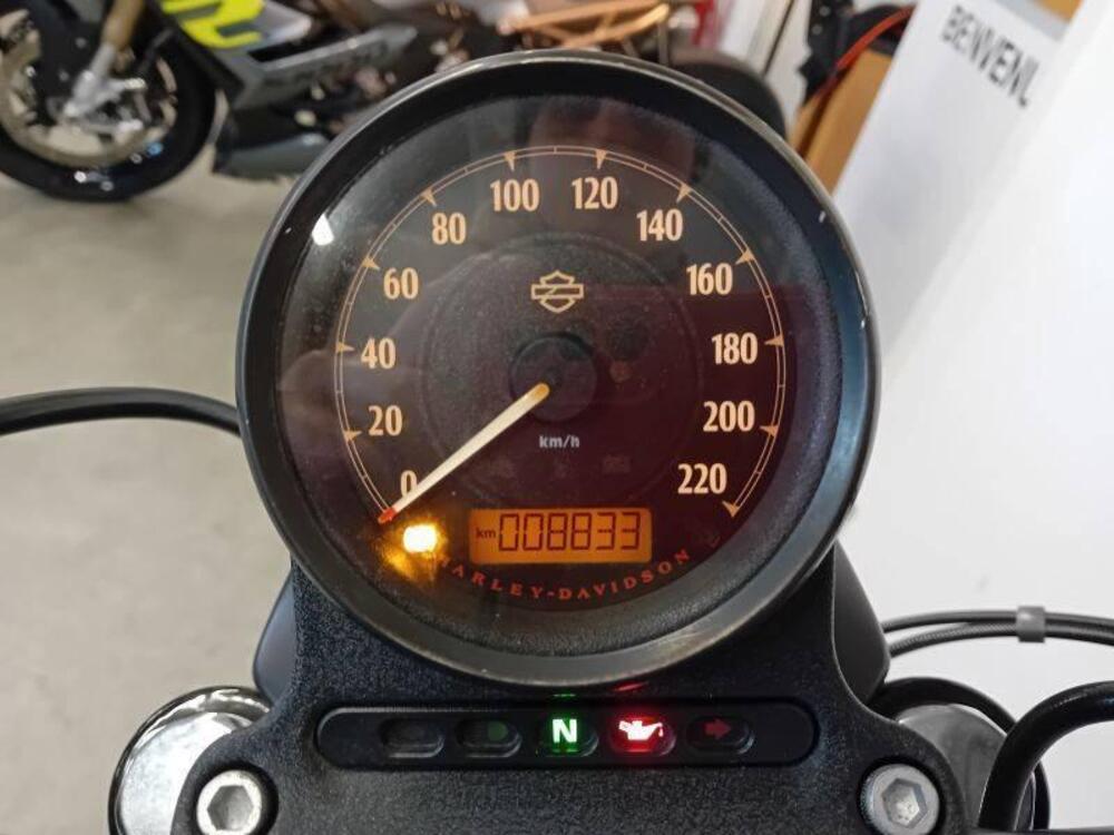 Harley-Davidson 883 Iron (2014 - 16) - XL 883N (3)