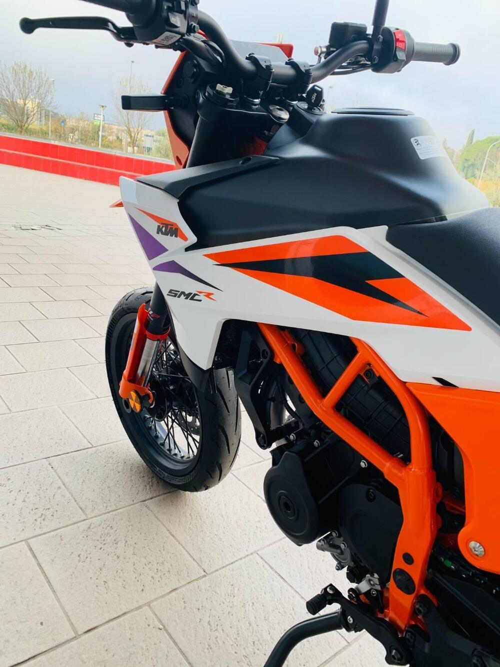 KTM 390 SMC R (2025 - 26) (4)