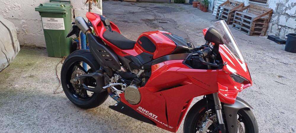 Ducati Panigale V4 (2025) (4)