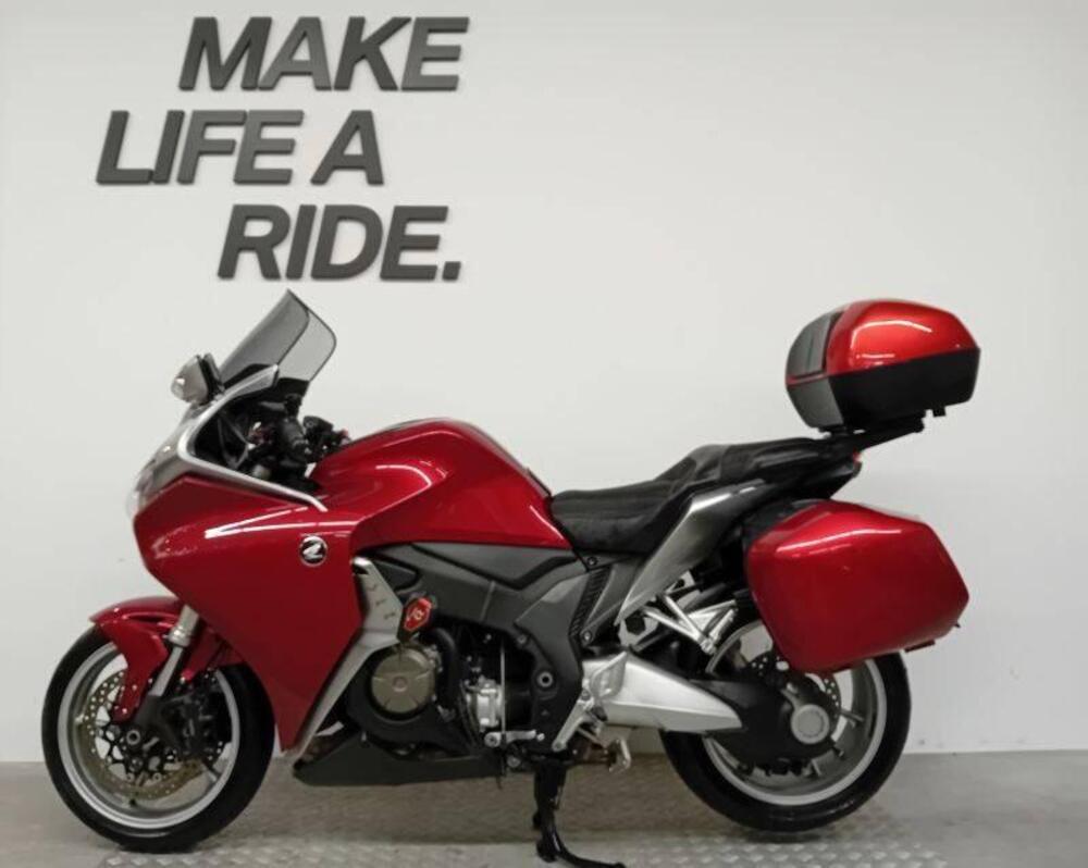 Honda VFR 1200 F ABS (2009 - 16) (2)