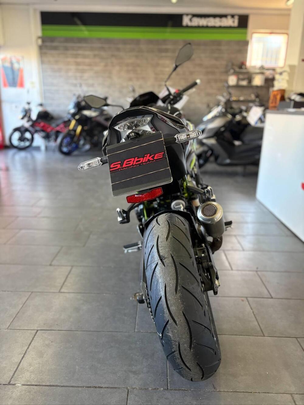 Kawasaki Z 900 Performance (2021 - 24) (6)
