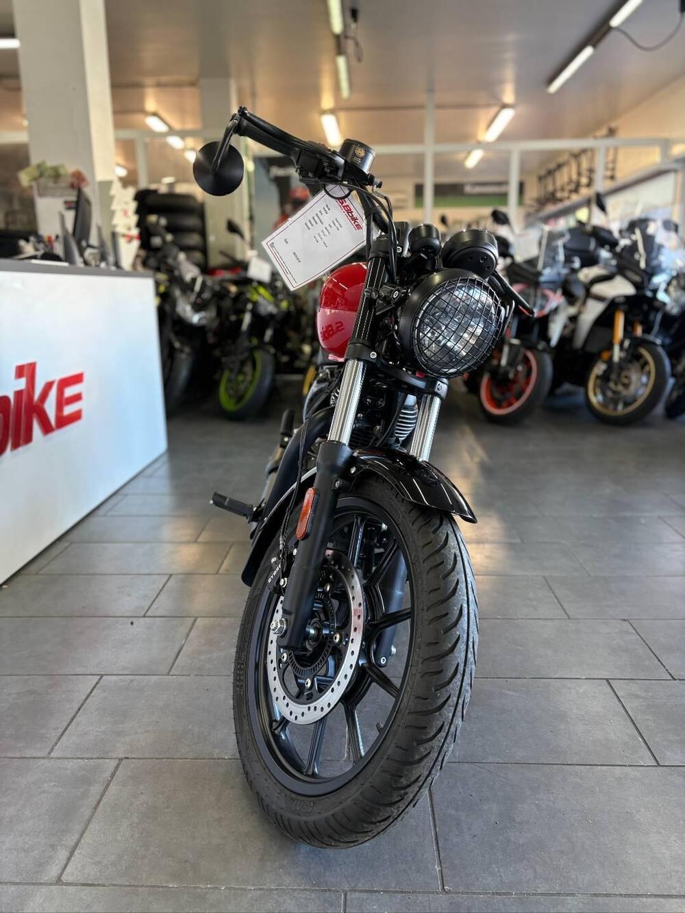 Royal Enfield Meteor 350 (2021 - 26) (4)