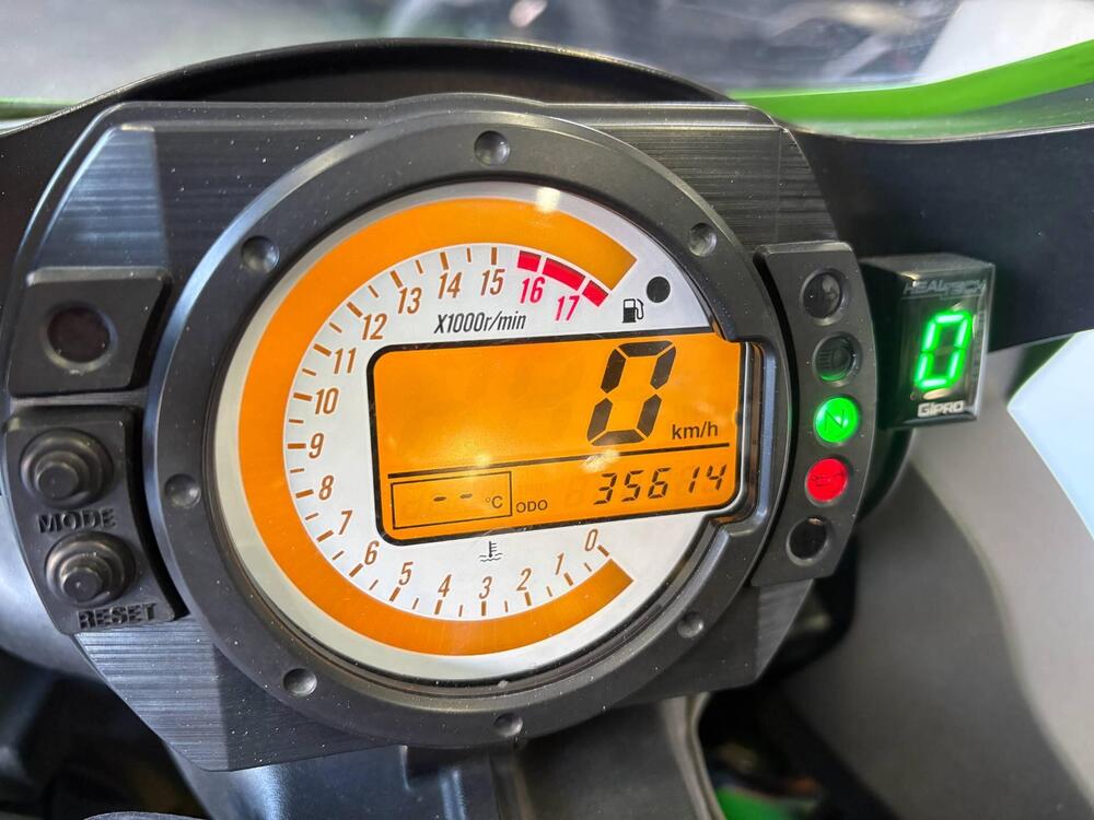 Kawasaki Ninja 636 ZX-6R (2003 - 04) (11)