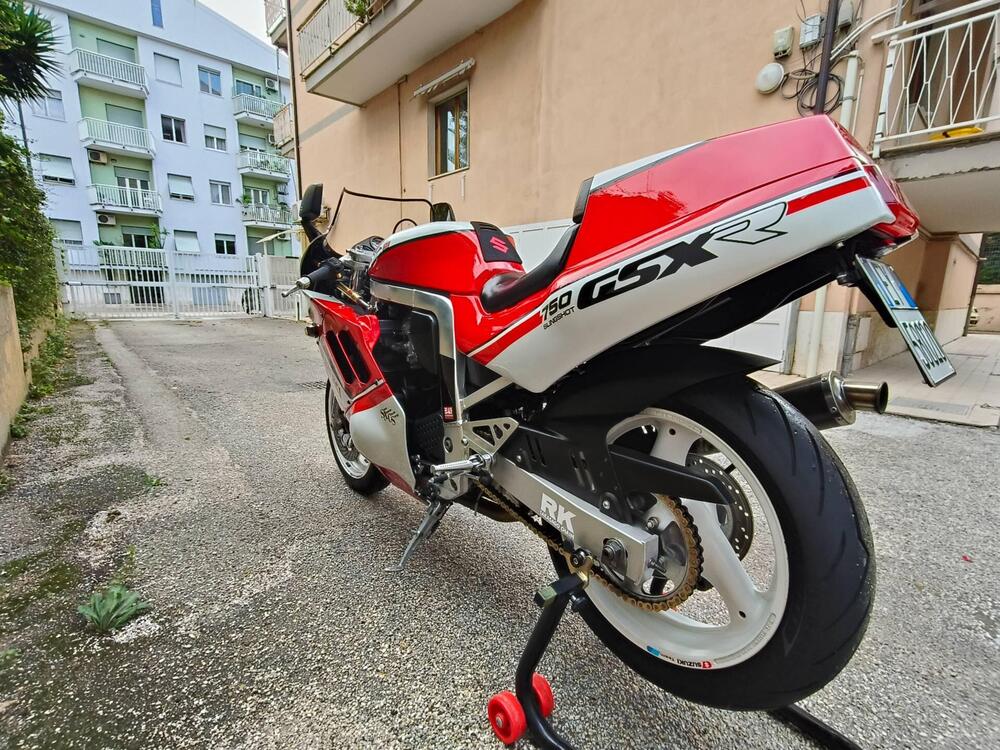 Suzuki GSX R 750 (1988 - 89) (5)