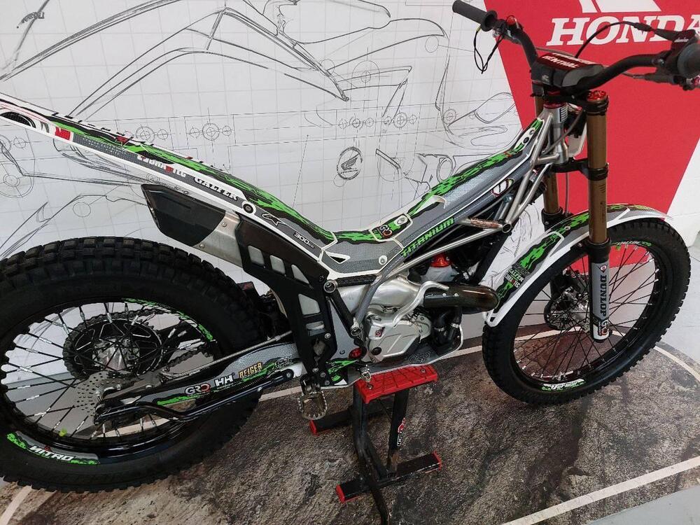 Vertigo Nitro 300 (2023 - 24) (3)