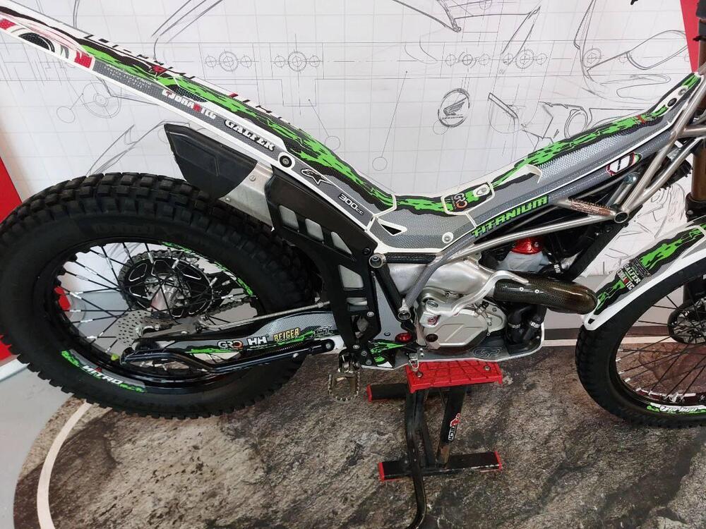 Vertigo Nitro 300 (2023 - 24) (6)