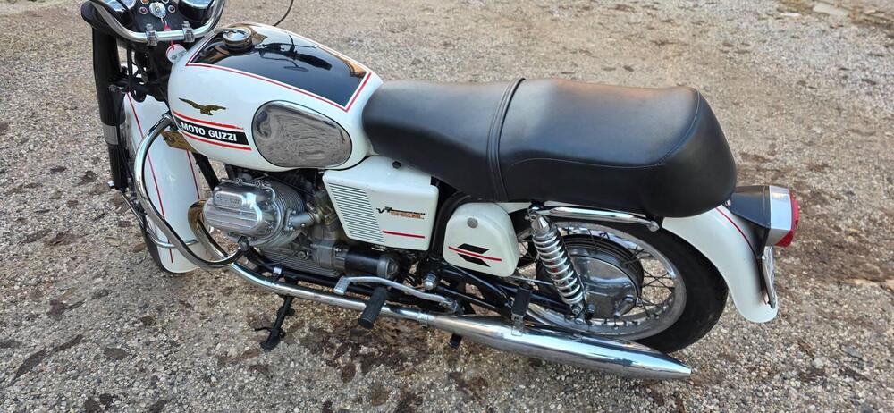 Moto Guzzi V7 SPECIAL (4)
