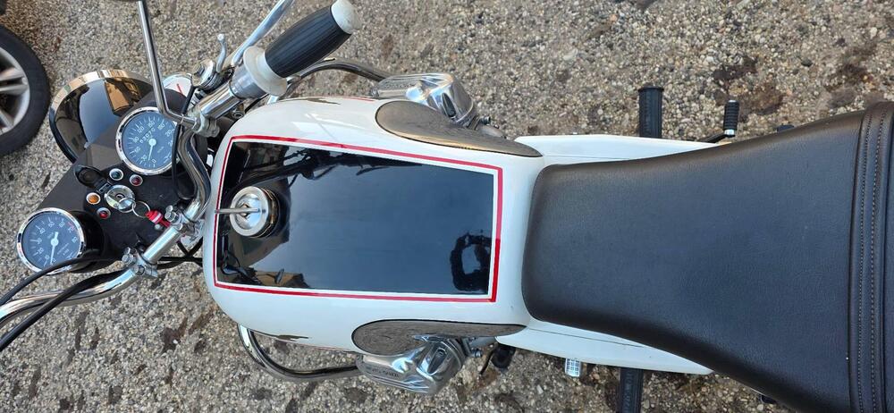 Moto Guzzi V7 SPECIAL (11)