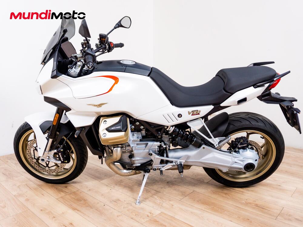 Moto Guzzi V100 Mandello (2022 - 24) (5)