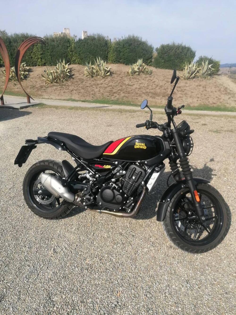 Royal Enfield Guerrilla 450 (2024 - 26) (3)