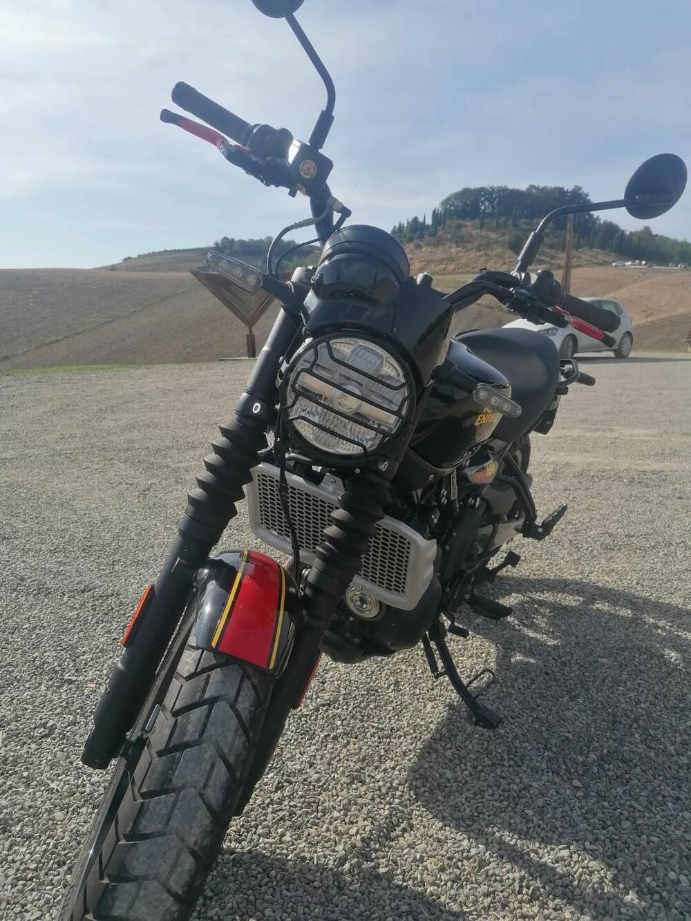 Royal Enfield Guerrilla 450 (2024 - 26) (4)