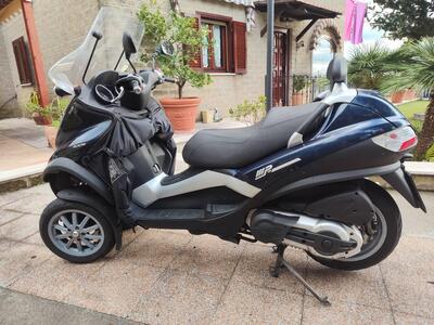 Piaggio MP3 LT 400 (2009 - 11) usata