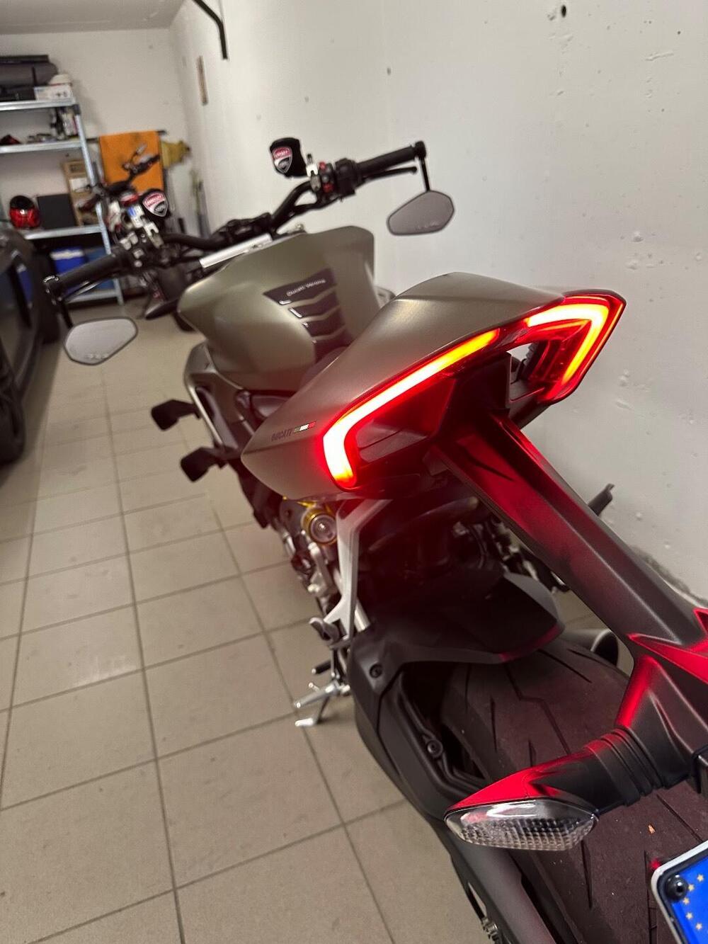 Ducati Streetfighter V2 955 Green (2022 - 23) (6)