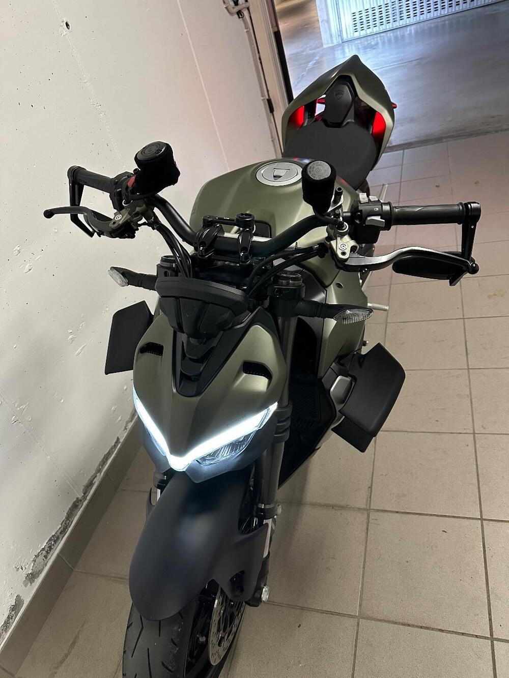 Ducati Streetfighter V2 955 Green (2022 - 23) (7)