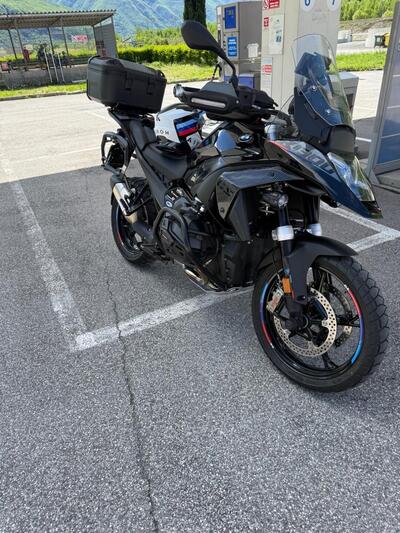 Bmw R 1300 GS Triple Black (2023 - 25) usata