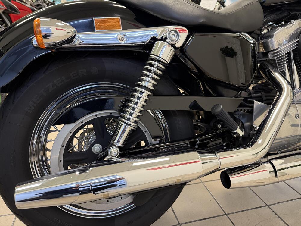 Harley-Davidson 883 Custom (2008 - 12) - XL 883C (8)