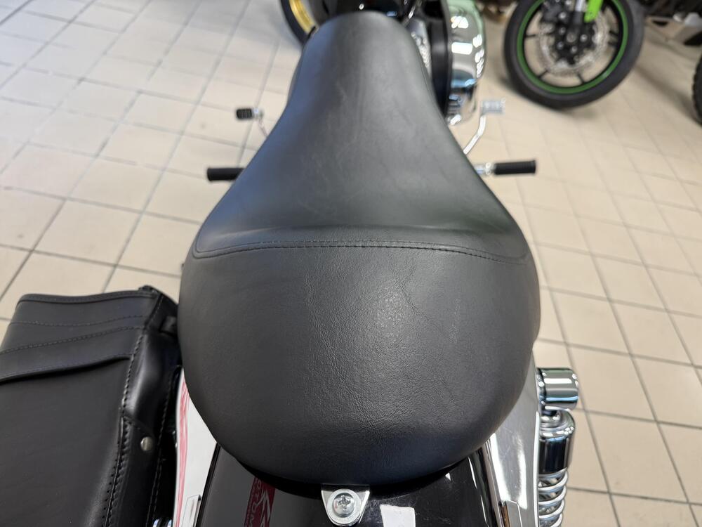 Harley-Davidson 883 Custom (2008 - 12) - XL 883C (10)