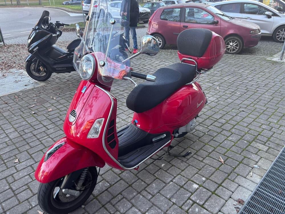 Vespa GTS 250 i.e. (2)