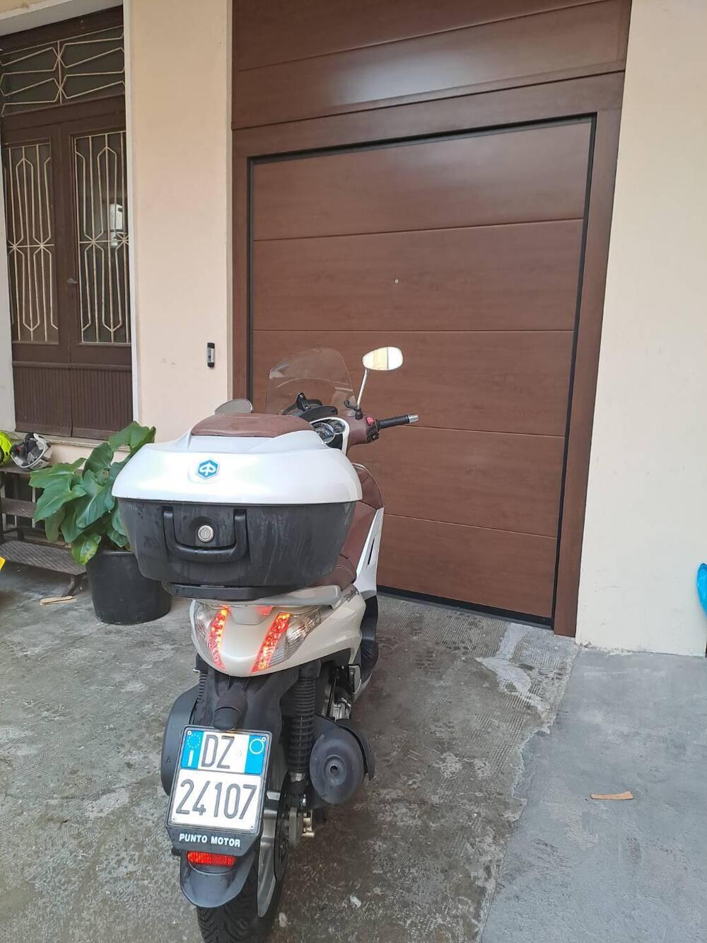 Piaggio Beverly 300 i.e. (2010 - 16) (6)