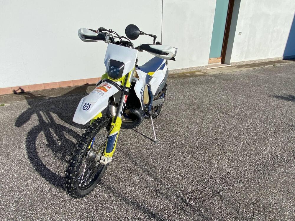 Husqvarna TE 300i (2021) (2)